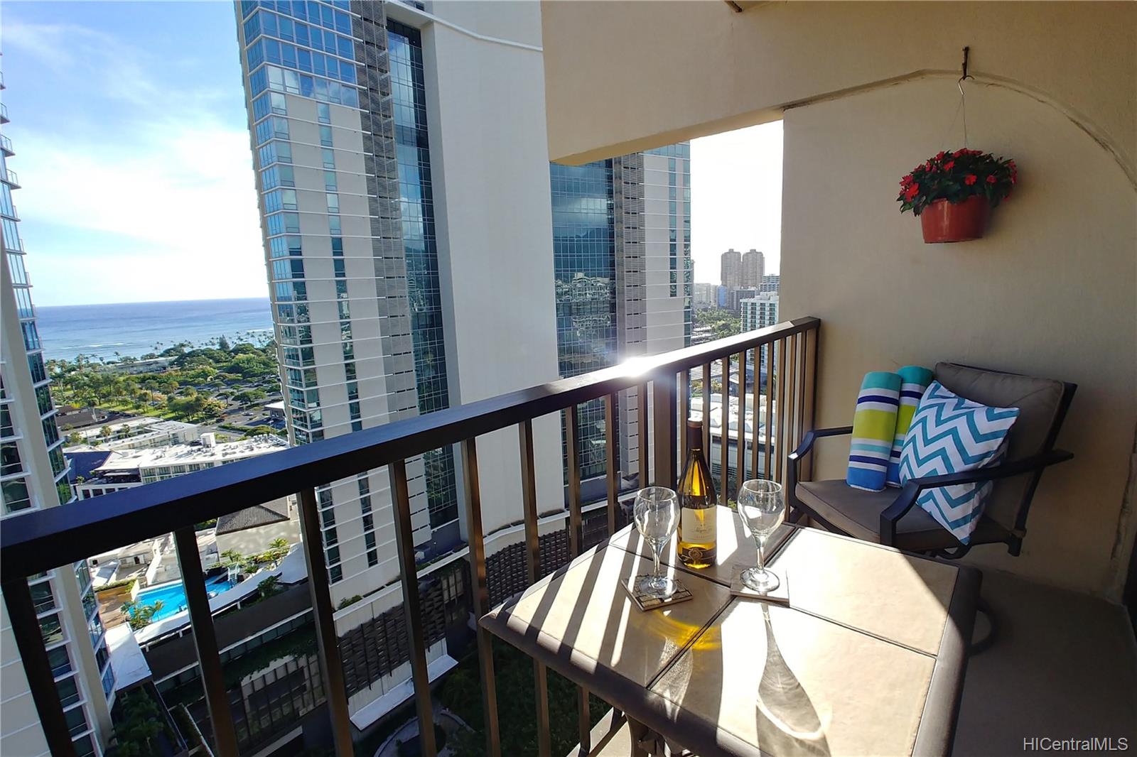 2140 Kuhio Avenue #2404, Honolulu, HI 96815