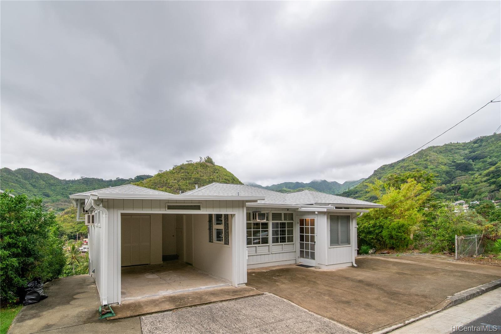 2368 Kuahea Street Honolulu, HI 96816