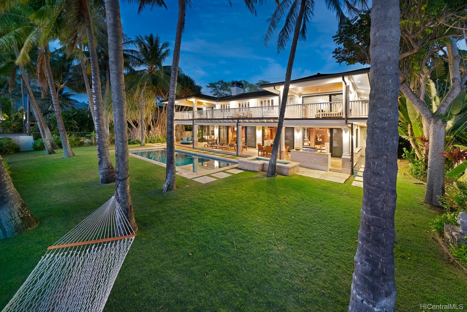 447 Portlock Road Honolulu, HI 96825