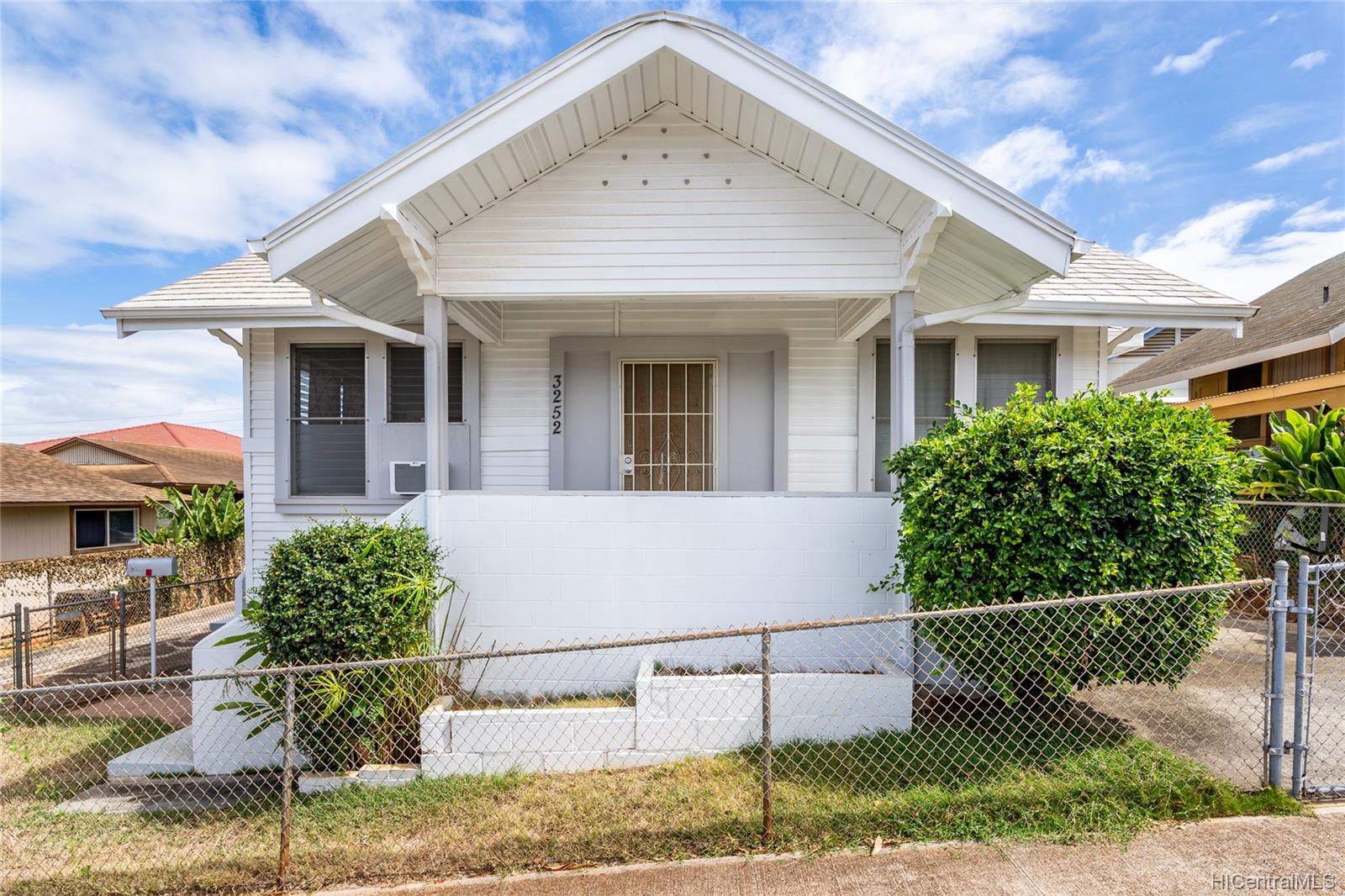 3252 Esther Street Honolulu, HI 96815