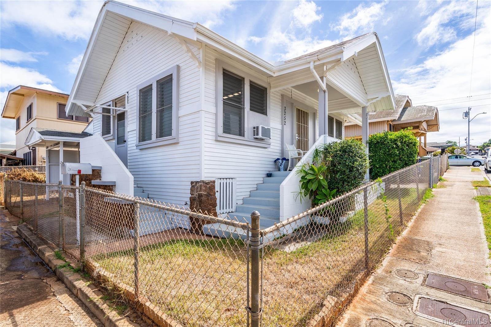 3252 Esther Street Honolulu, HI 96815