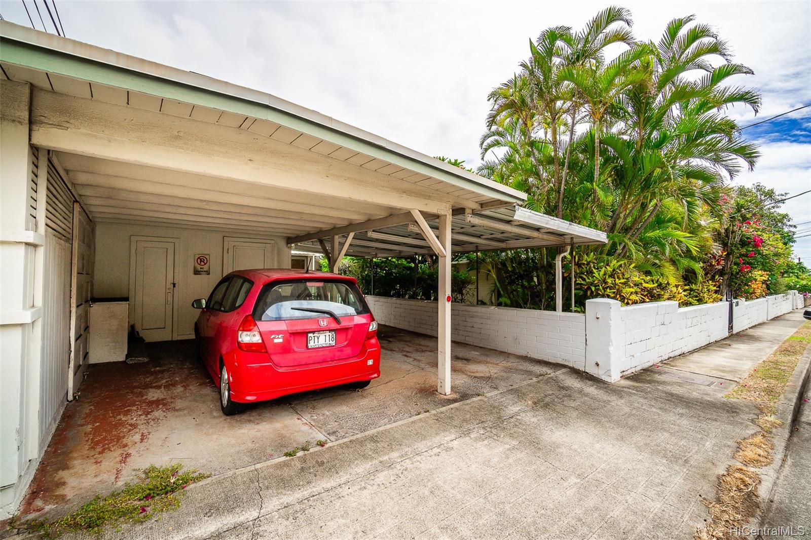 439 Kuliouou Road Honolulu, HI 96821