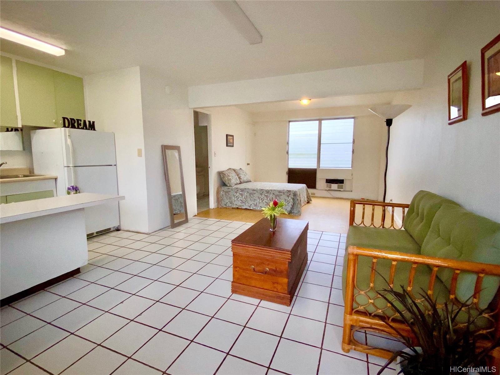 1469 Lusitana Street #305 pets okay, Honolulu, HI 96813