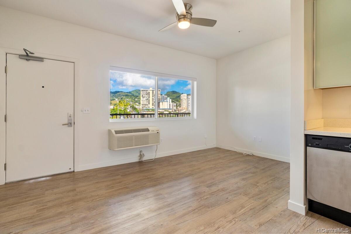 1310 Pensacola Street #504, Honolulu, HI 96814