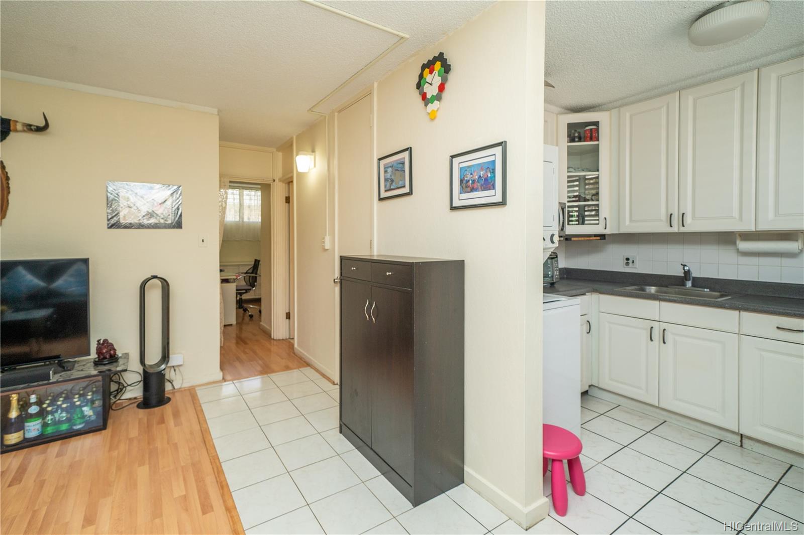 933 Kaheka Street #A408, Honolulu, HI 96814