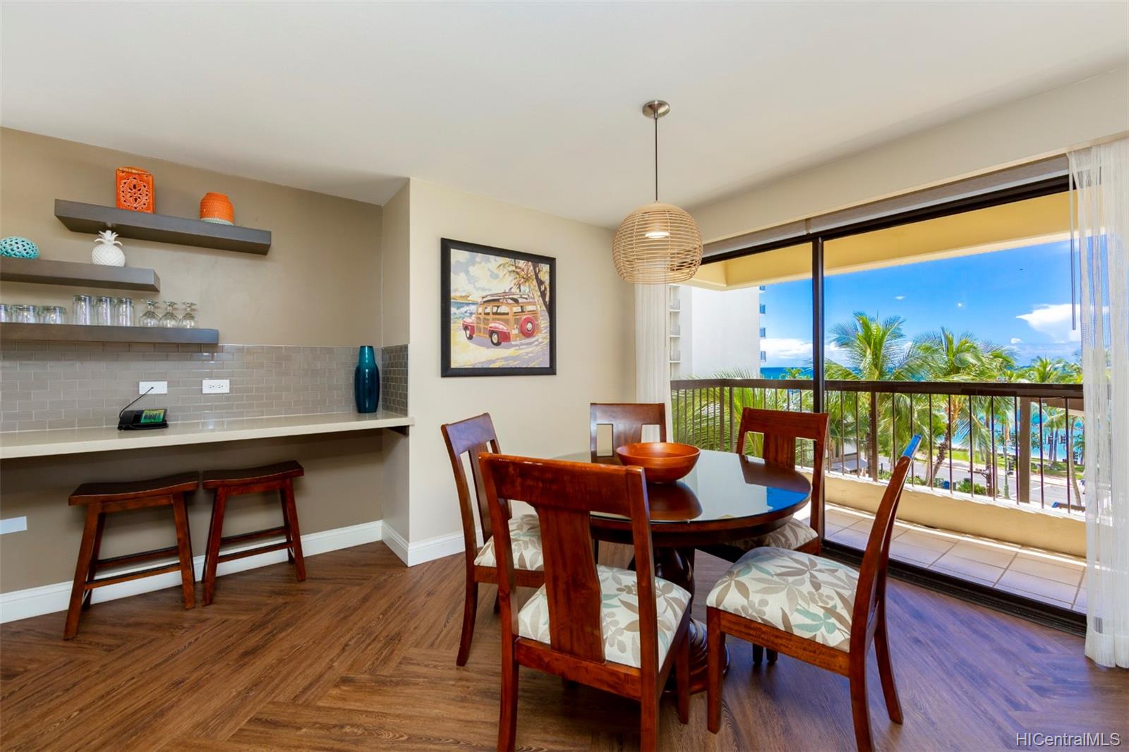 2470 Kalakaua Avenue #501, Honolulu, HI 96815