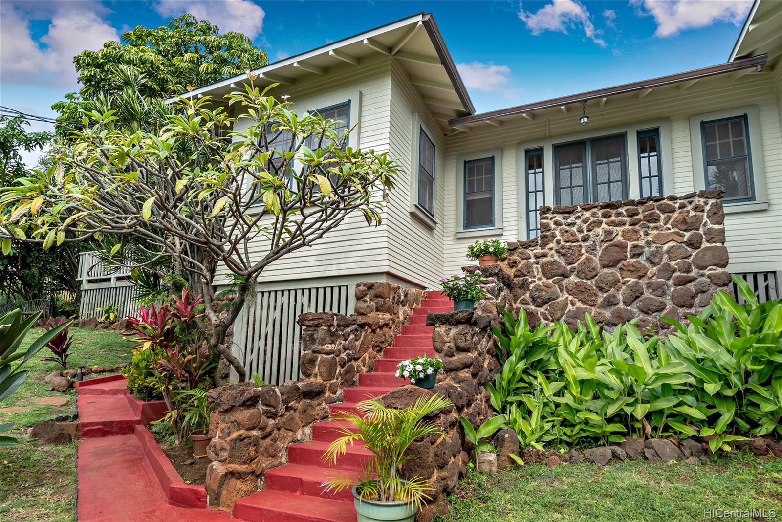 3738B Manini Way Honolulu, HI 96816