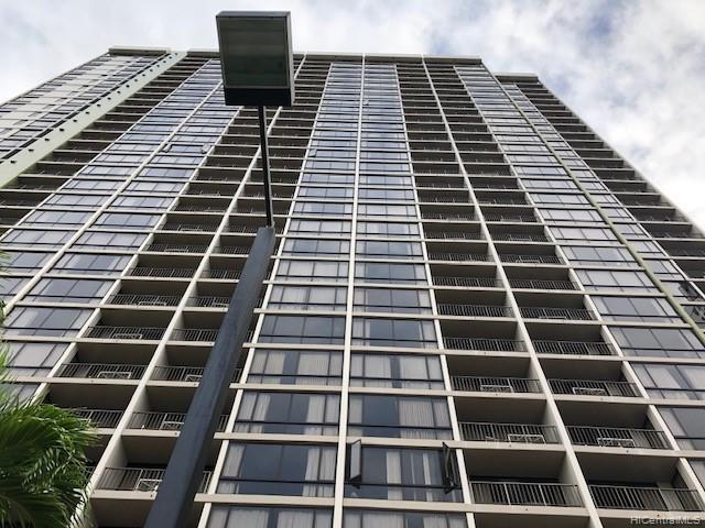 229 Paoakalani Avenue #2402, Honolulu, HI 96815