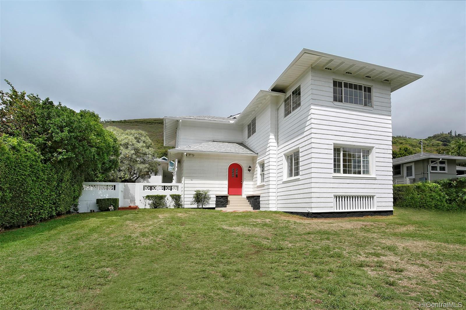 2386 Manoa Road Honolulu, HI 96822