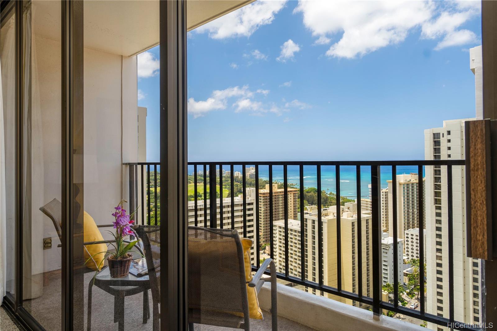 201 Ohua Avenue #3406, Honolulu, HI 96815