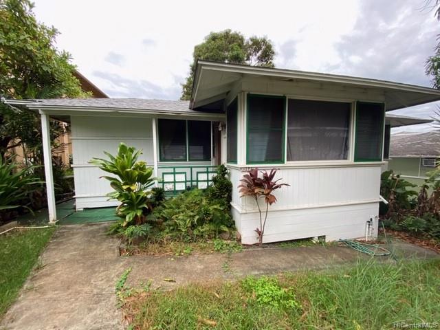 3517 Hinahina Street Honolulu, HI 96816