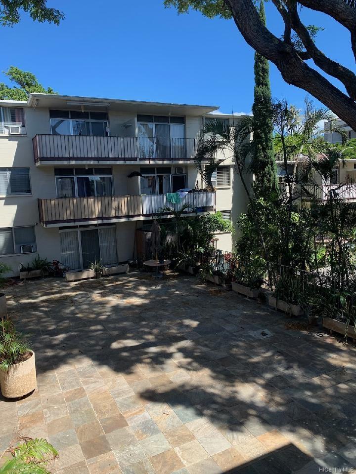 1914 University Avenue #404, Honolulu, HI 96822