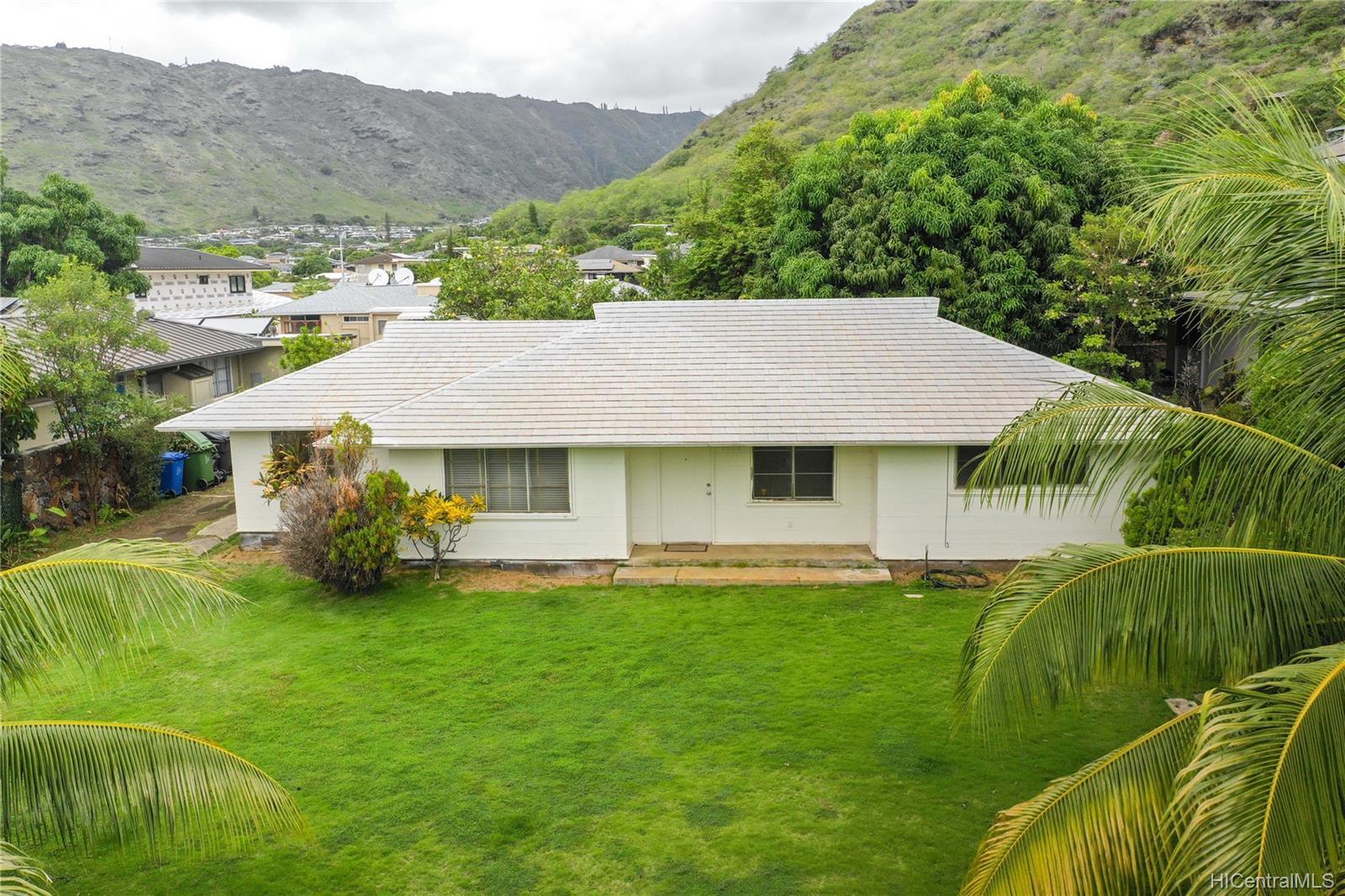 5463 Opihi Street Honolulu, HI 96821