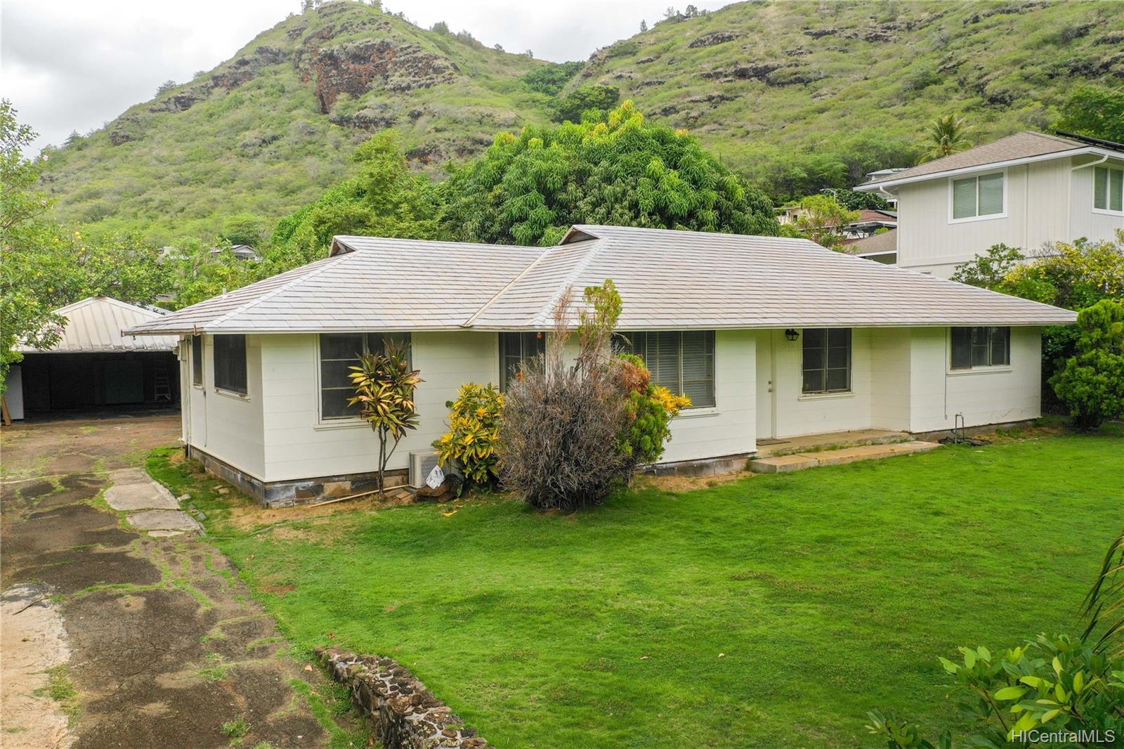 5463 Opihi Street Honolulu, HI 96821