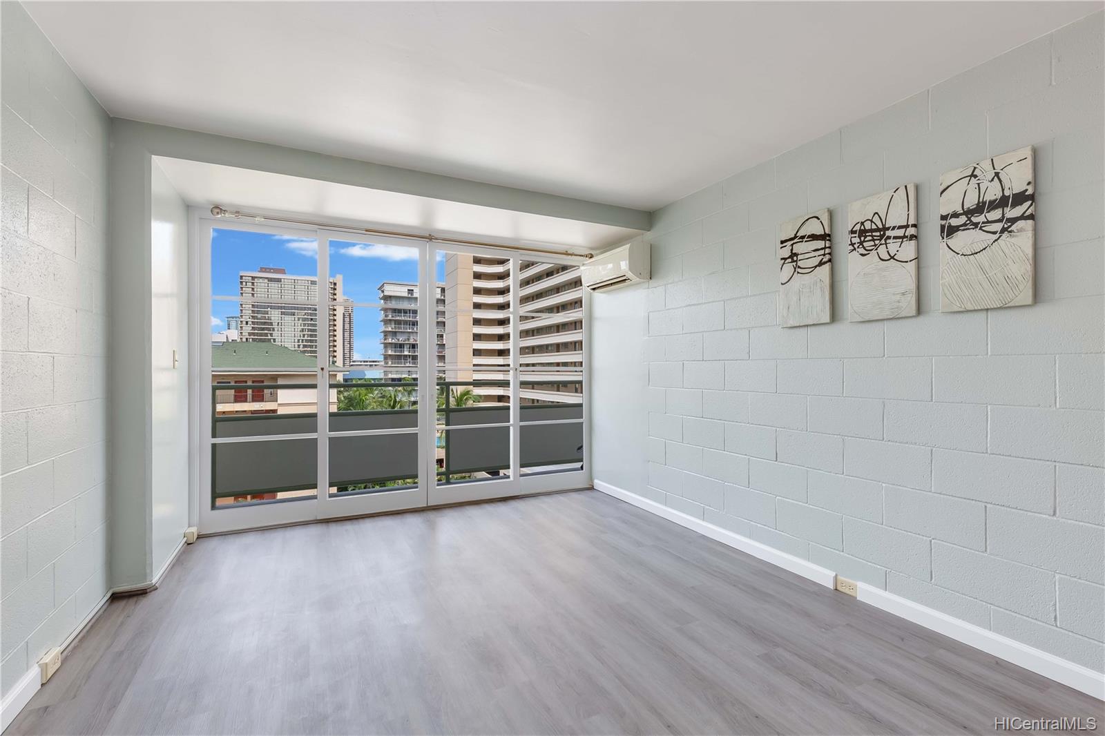 445 Kaiolu Street #806, Honolulu, HI 96815