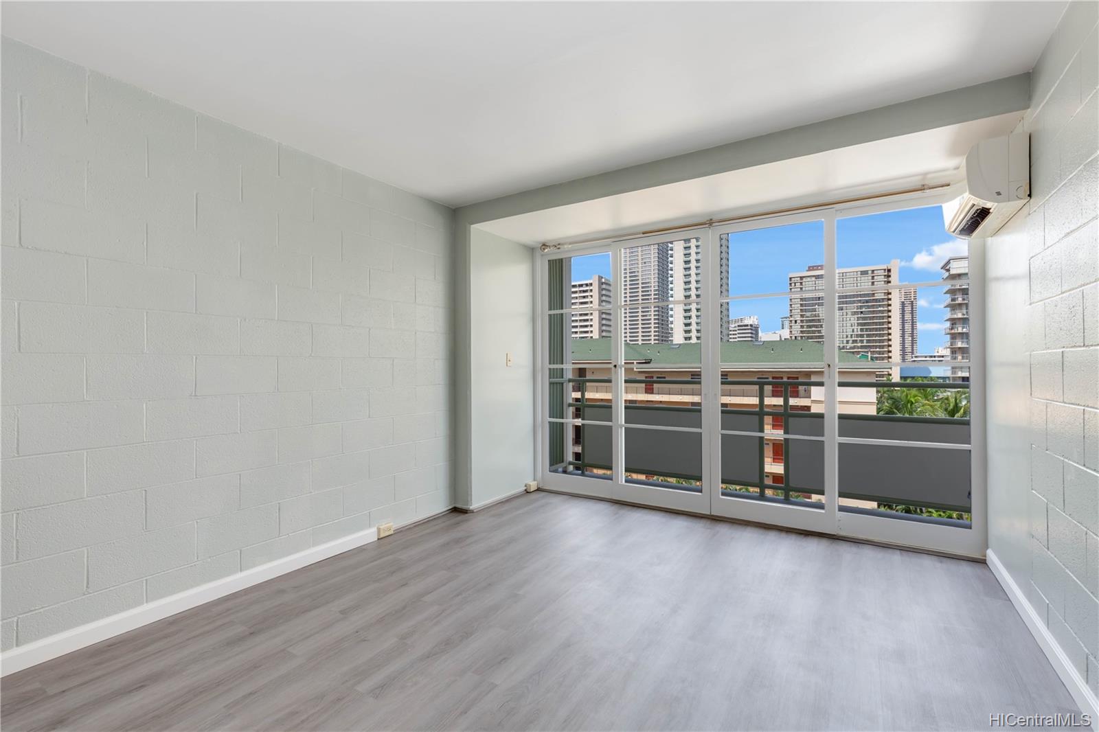 445 Kaiolu Street #806, Honolulu, HI 96815