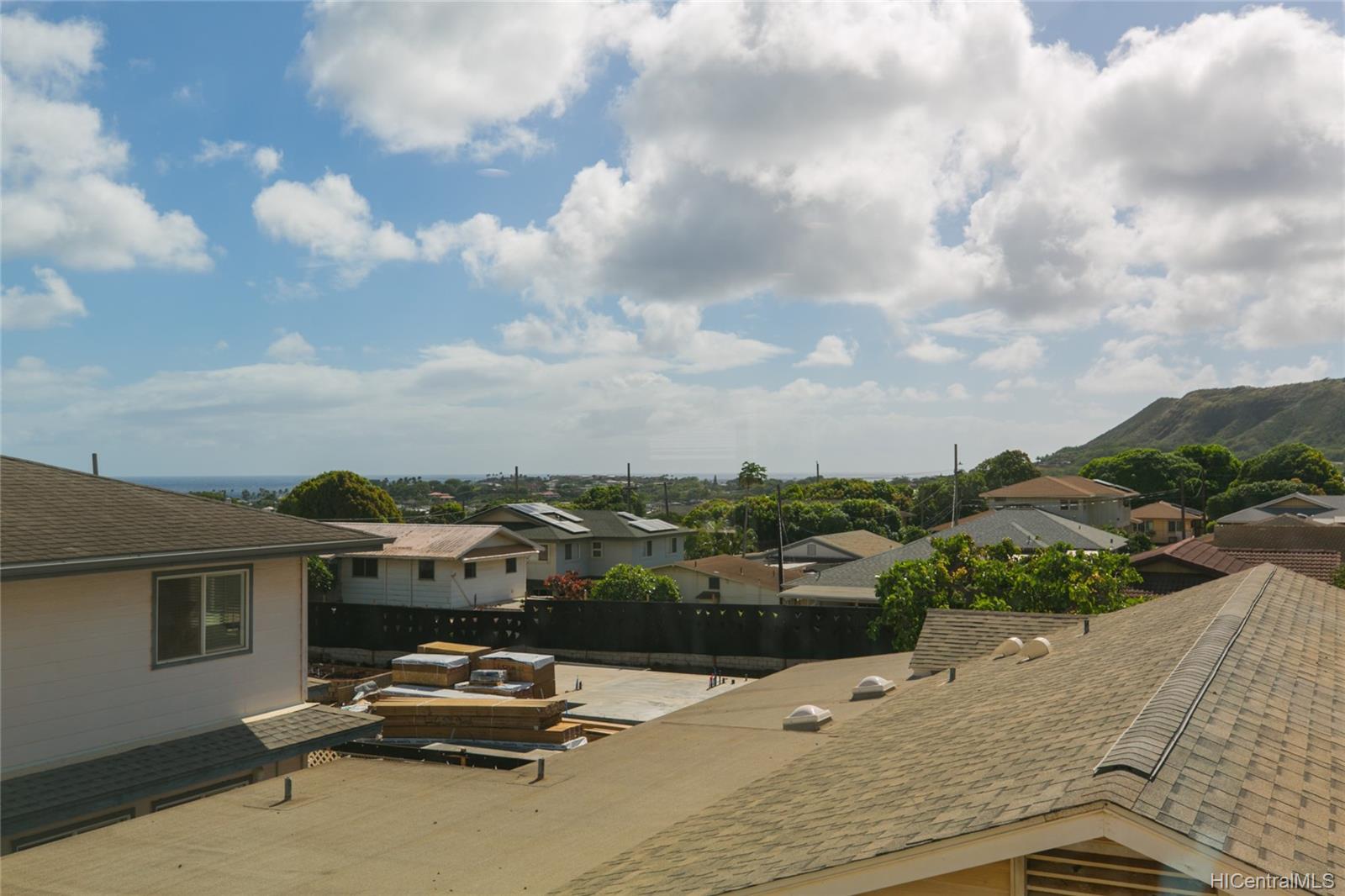 933 18TH Avenue #A, Honolulu, HI 96816