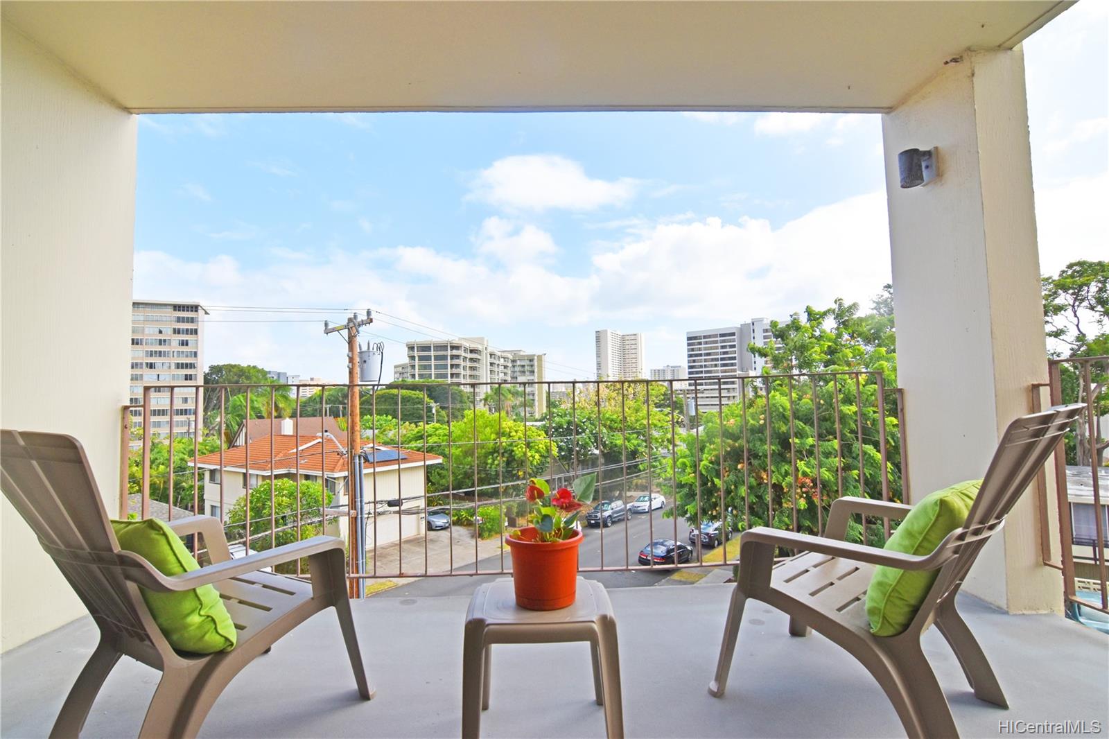 1634 Makiki Street #401, Honolulu, HI 96822