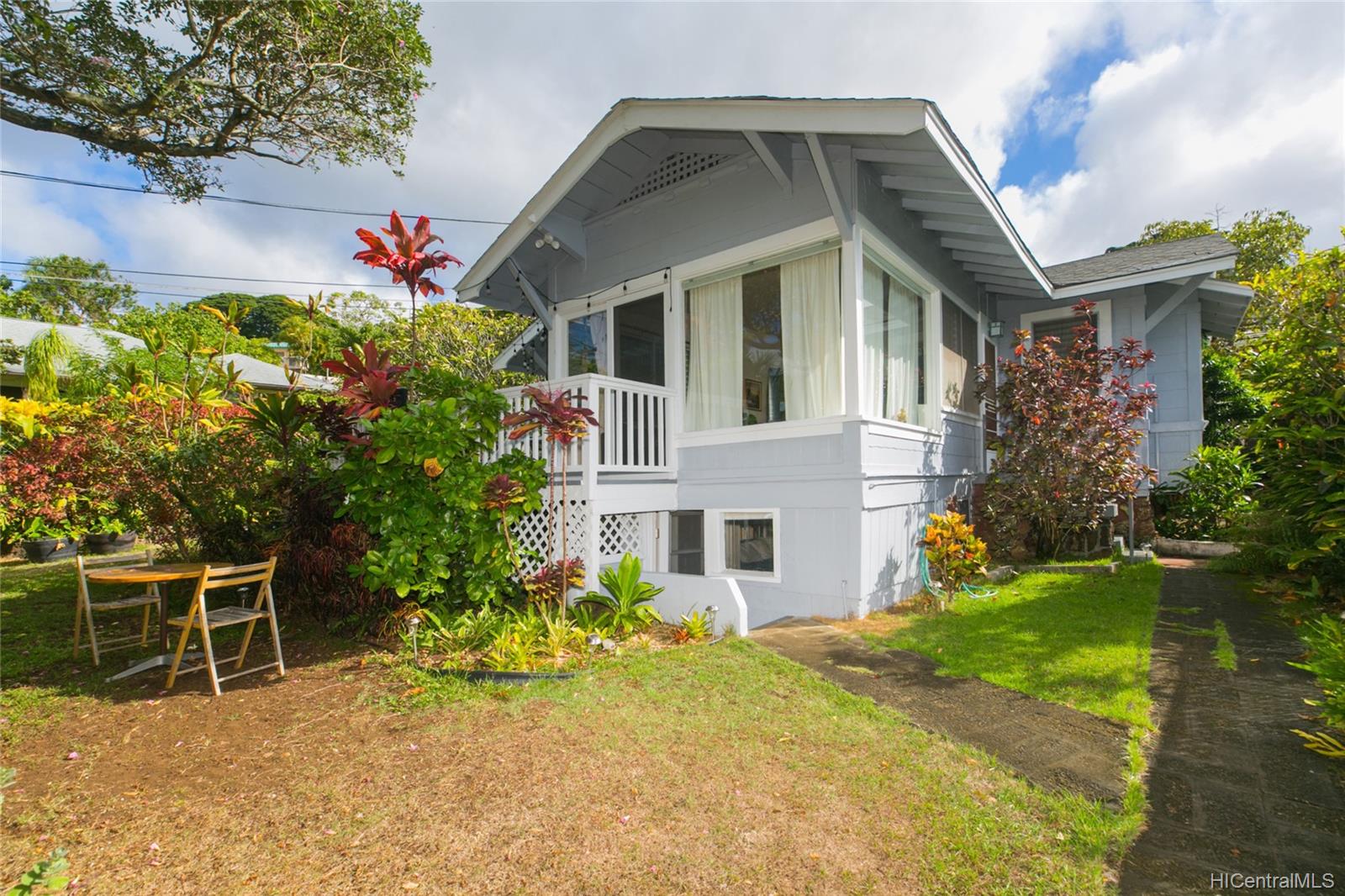 2015C Round Top Drive Honolulu, HI 96822