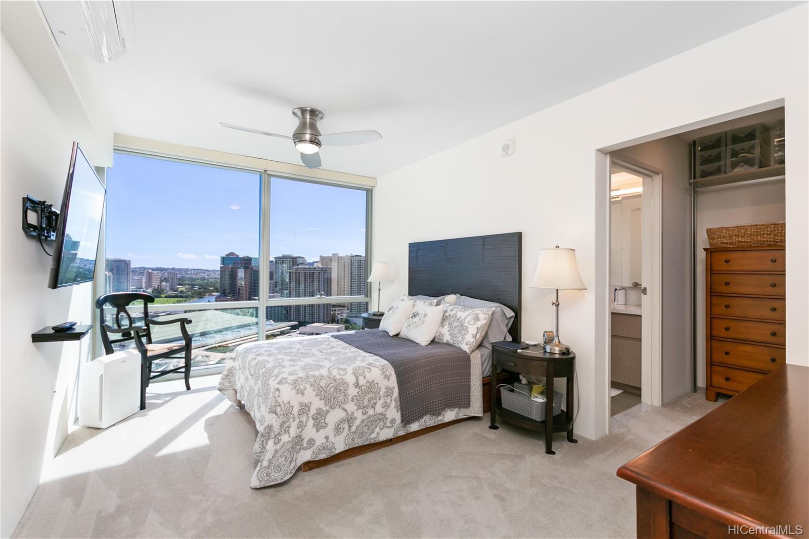 1631 Kapiolani Boulevard #2906, Honolulu, HI 96814