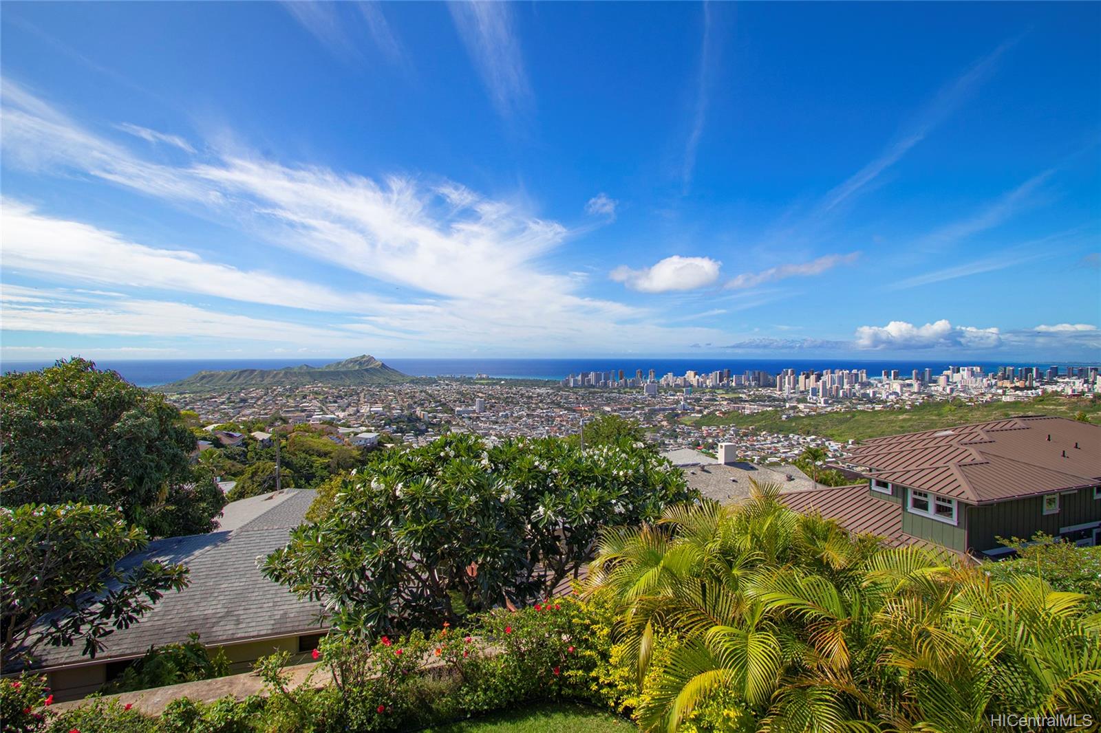 3645 Nihipali Place Honolulu, HI 96816