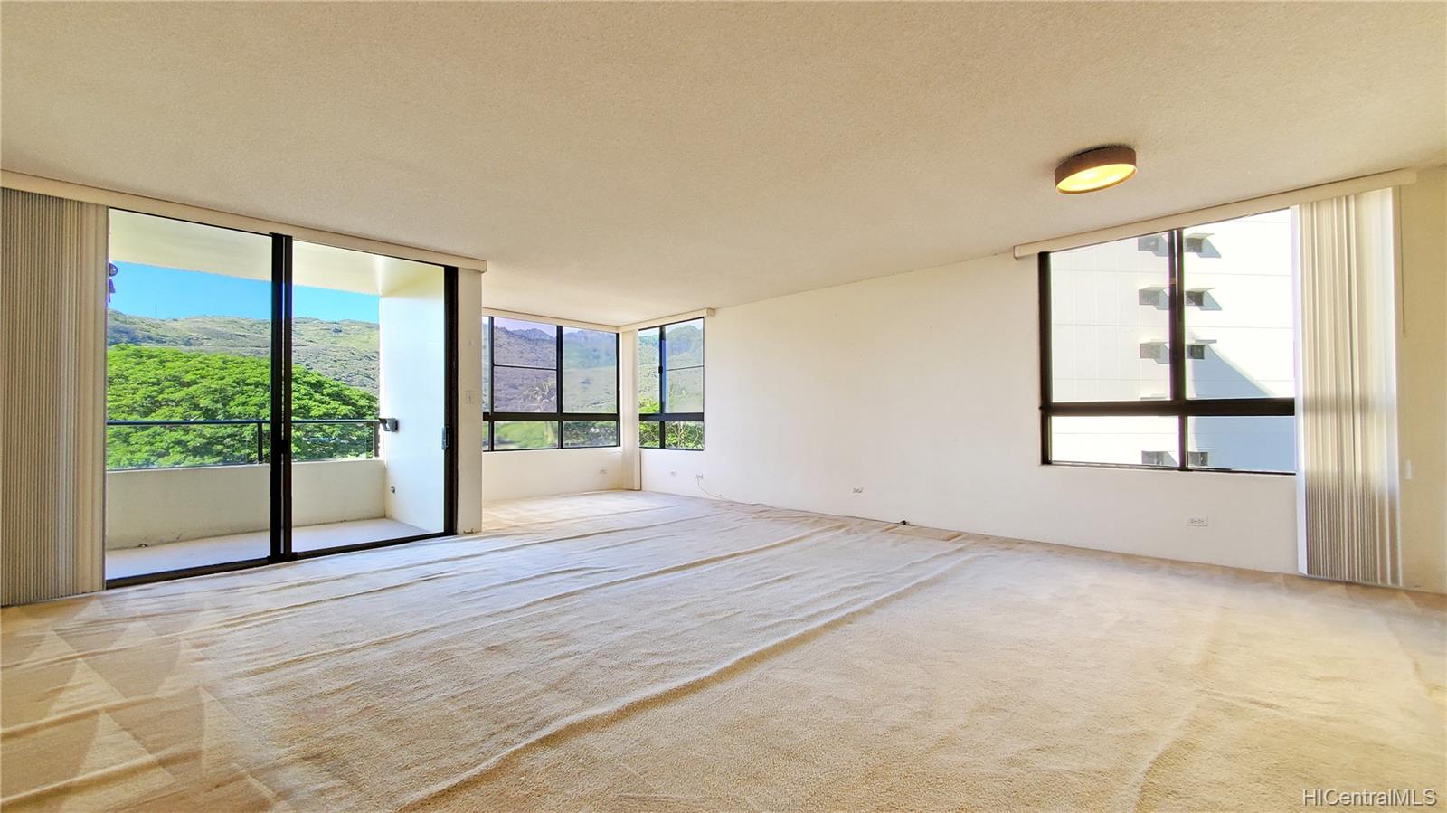 6770 Hawaii Kai Drive #301, Honolulu, HI 96825