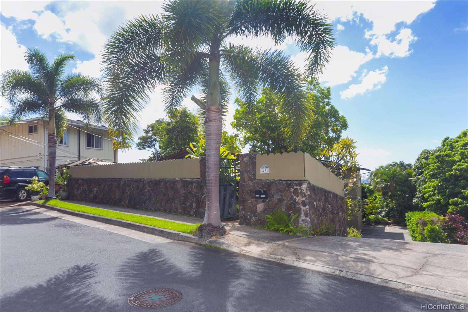 5431 Paniolo Place Honolulu, HI 96821