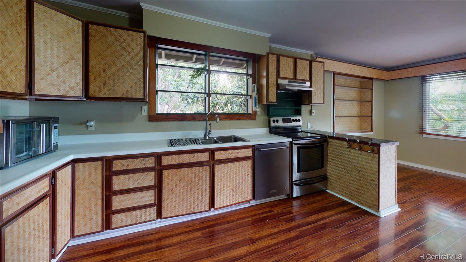 5431 Paniolo Place Honolulu, HI 96821