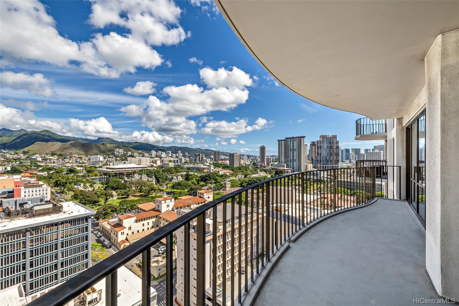 700 Richards Street #2205, Honolulu, HI 96813