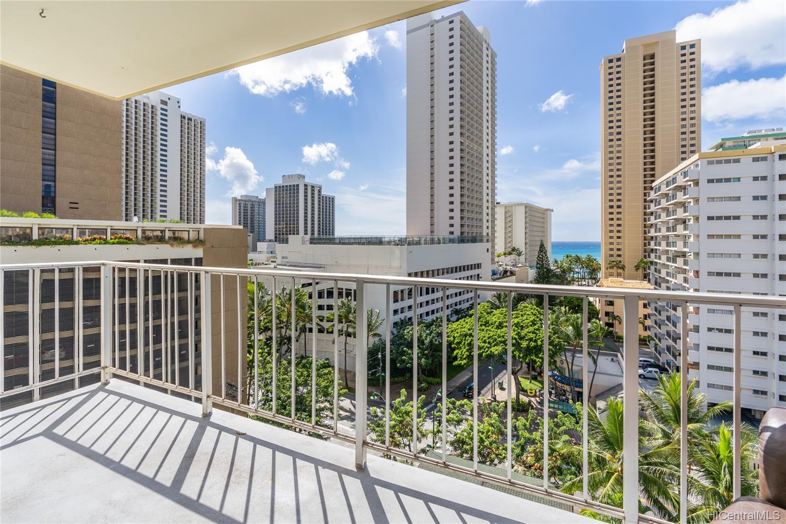 222 Liliuokalani Avenue #1101, Honolulu, HI 96815