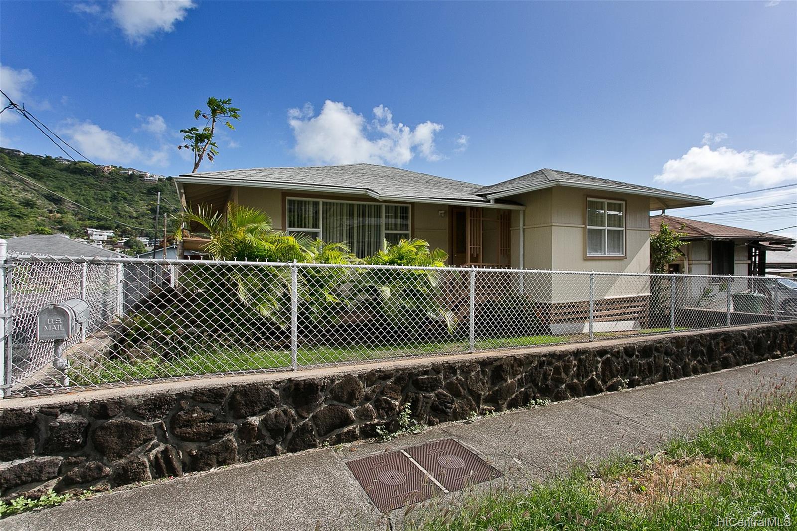 1805 Palolo Avenue Honolulu, HI 96816