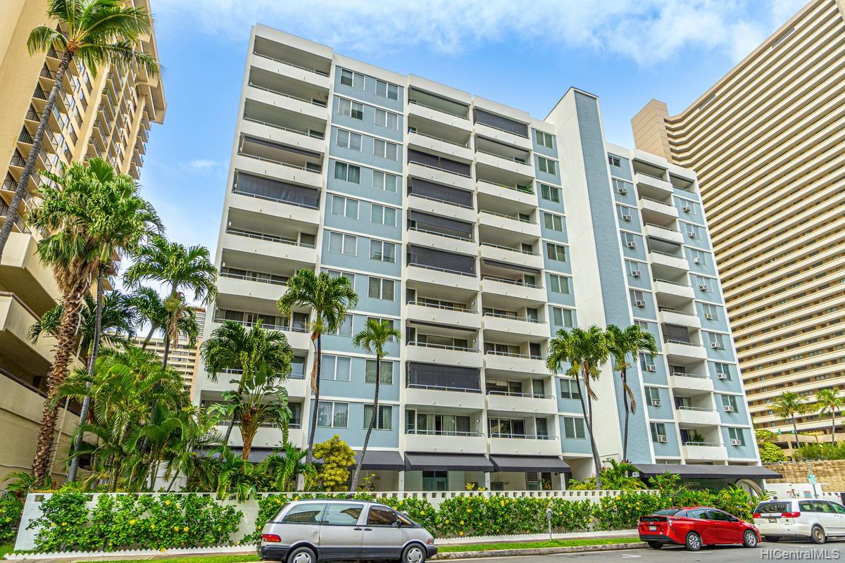 430 Kaiolu Street #1004, Honolulu, HI 96815