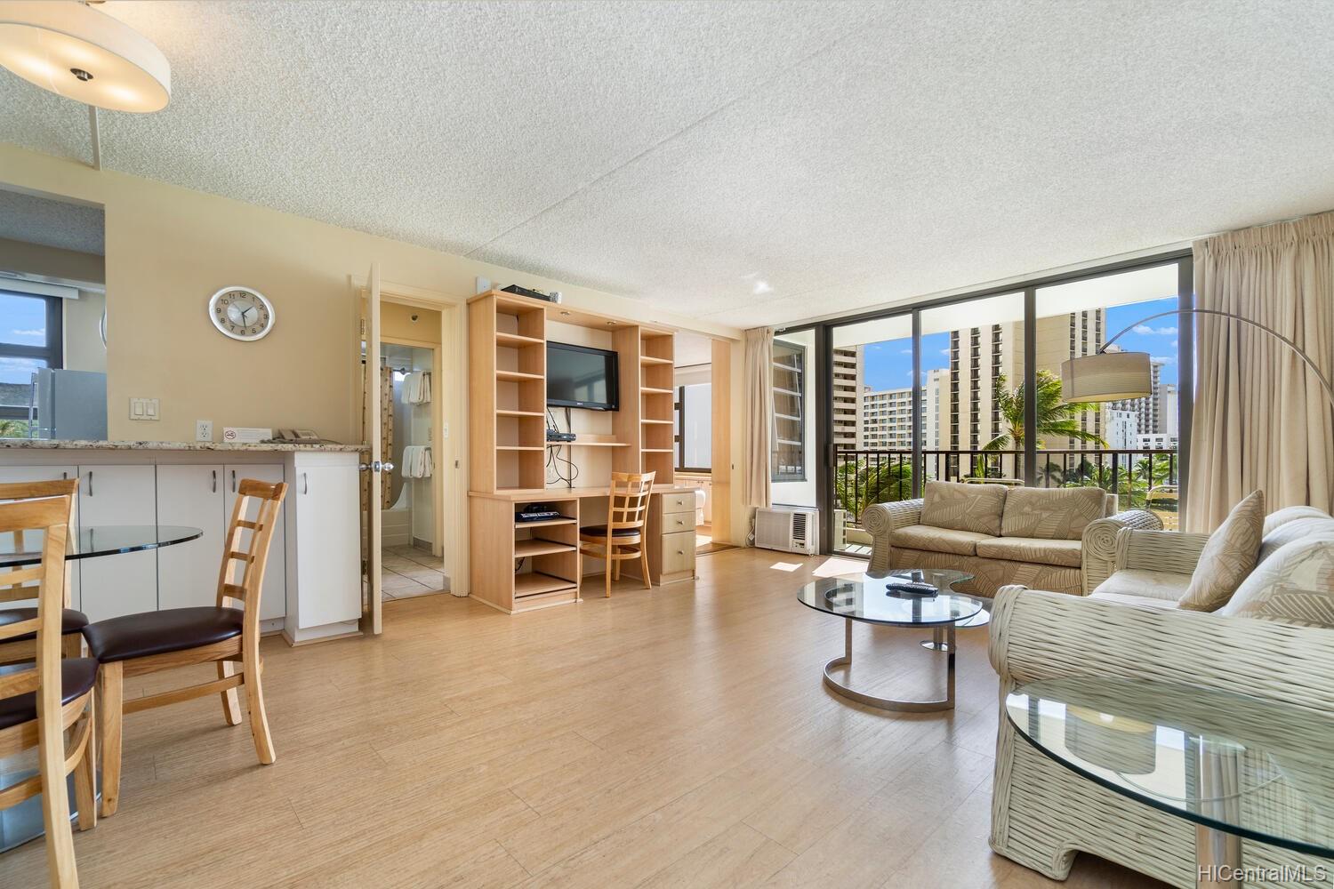 201 Ohua Avenue #714, Honolulu, HI 96815