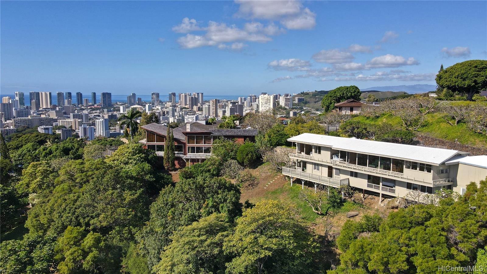 2155 Puualii Place Honolulu, HI 96822