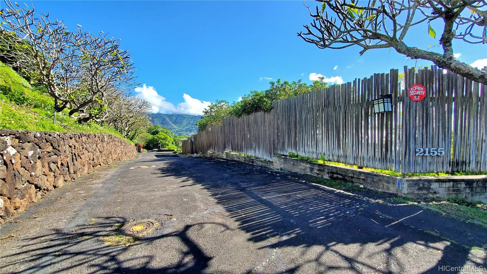 2155 Puualii Place Honolulu, HI 96822