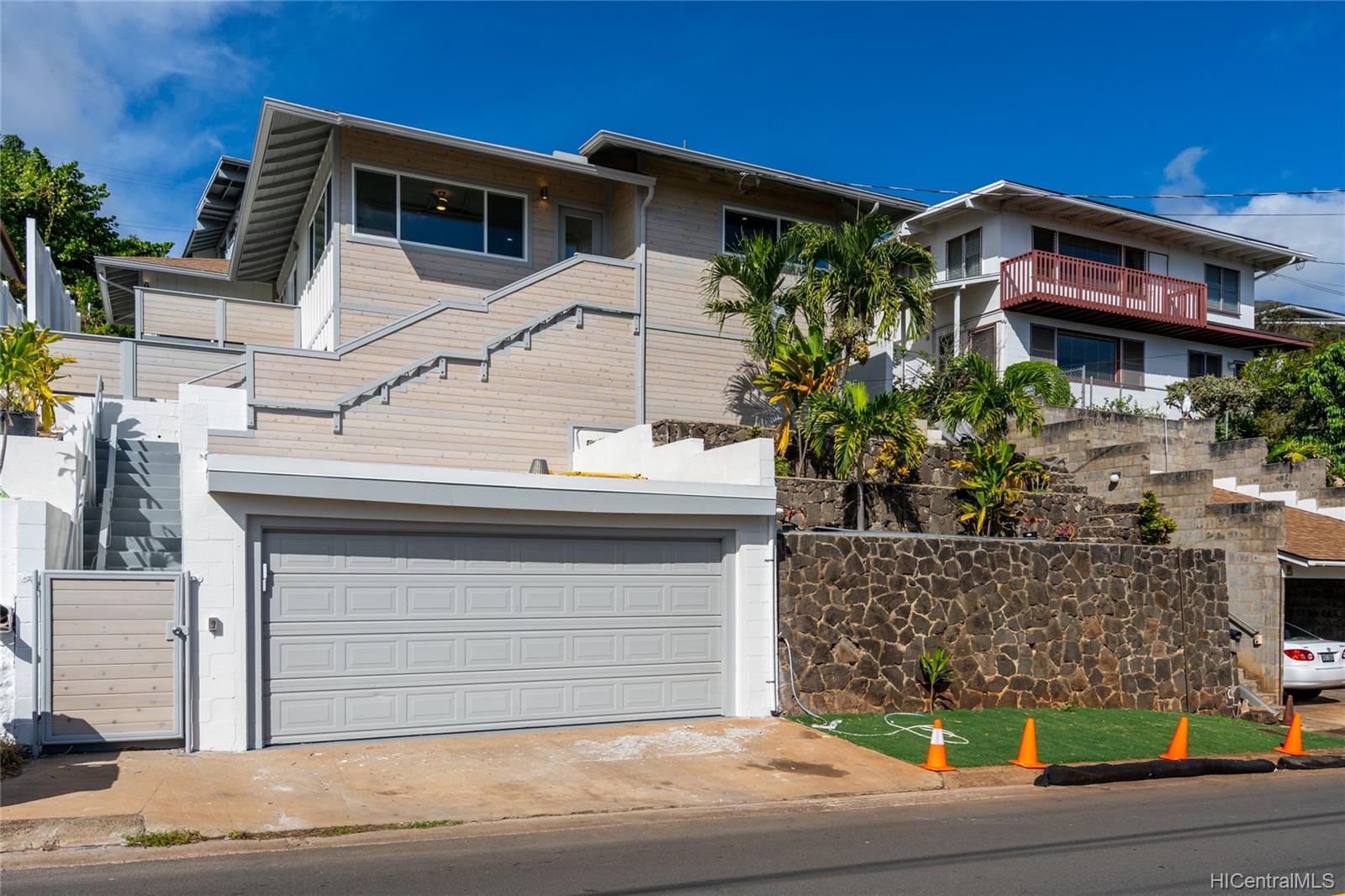 1930 St Louis Drive Honolulu, HI 96816