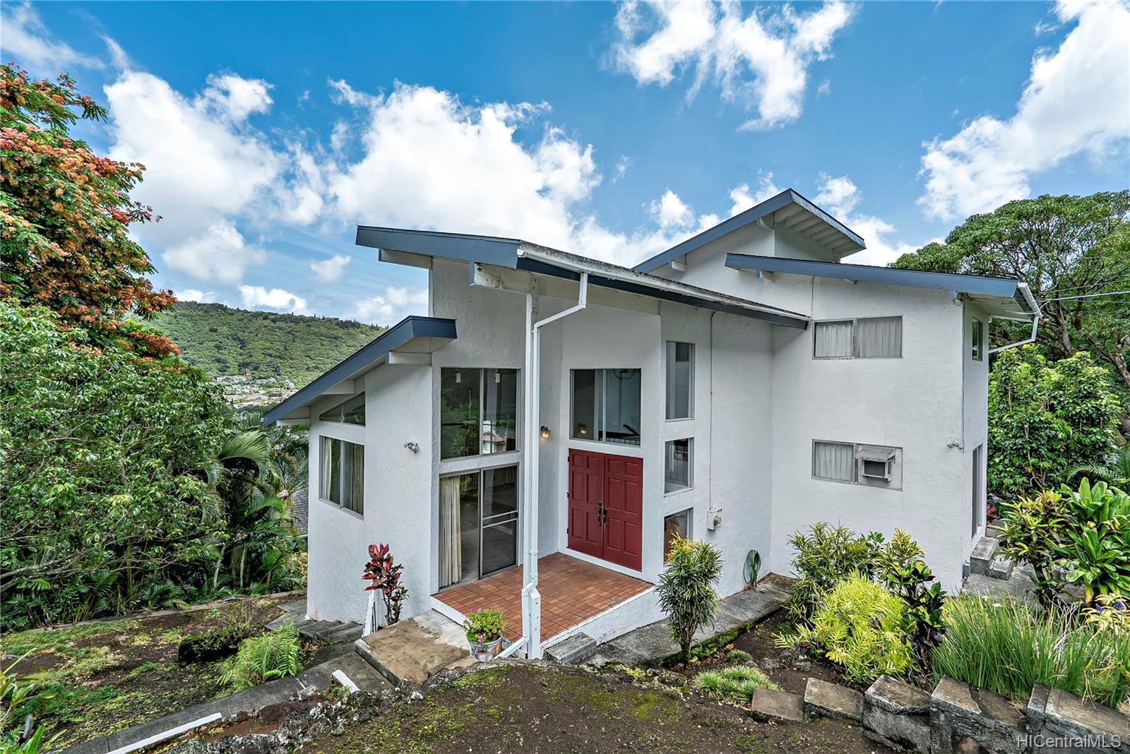 3153 Huelani Place Honolulu, HI 96822