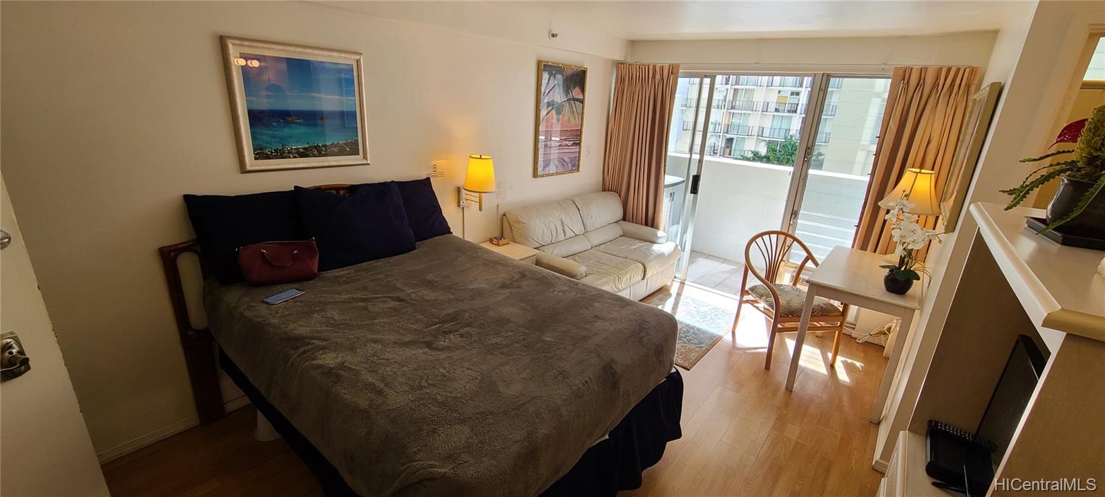 2463 Kuhio Avenue #507, Honolulu, HI 96815