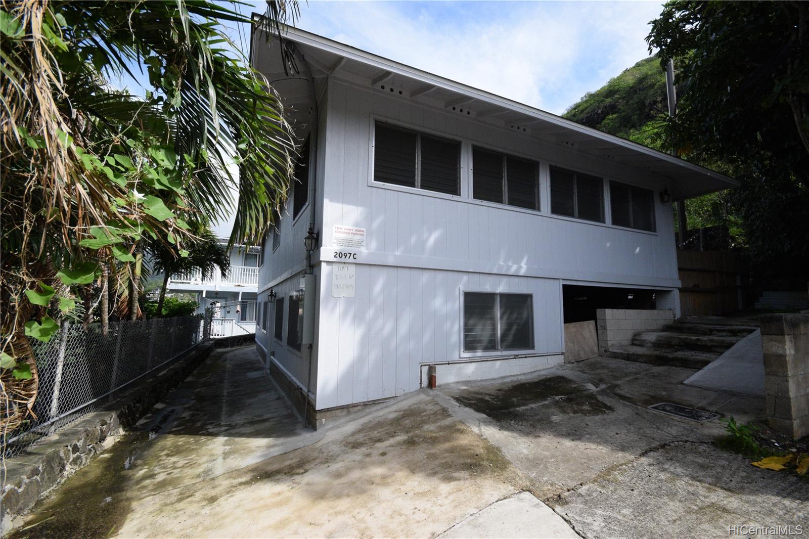 2097 10th Avenue #C, Honolulu, HI 96816