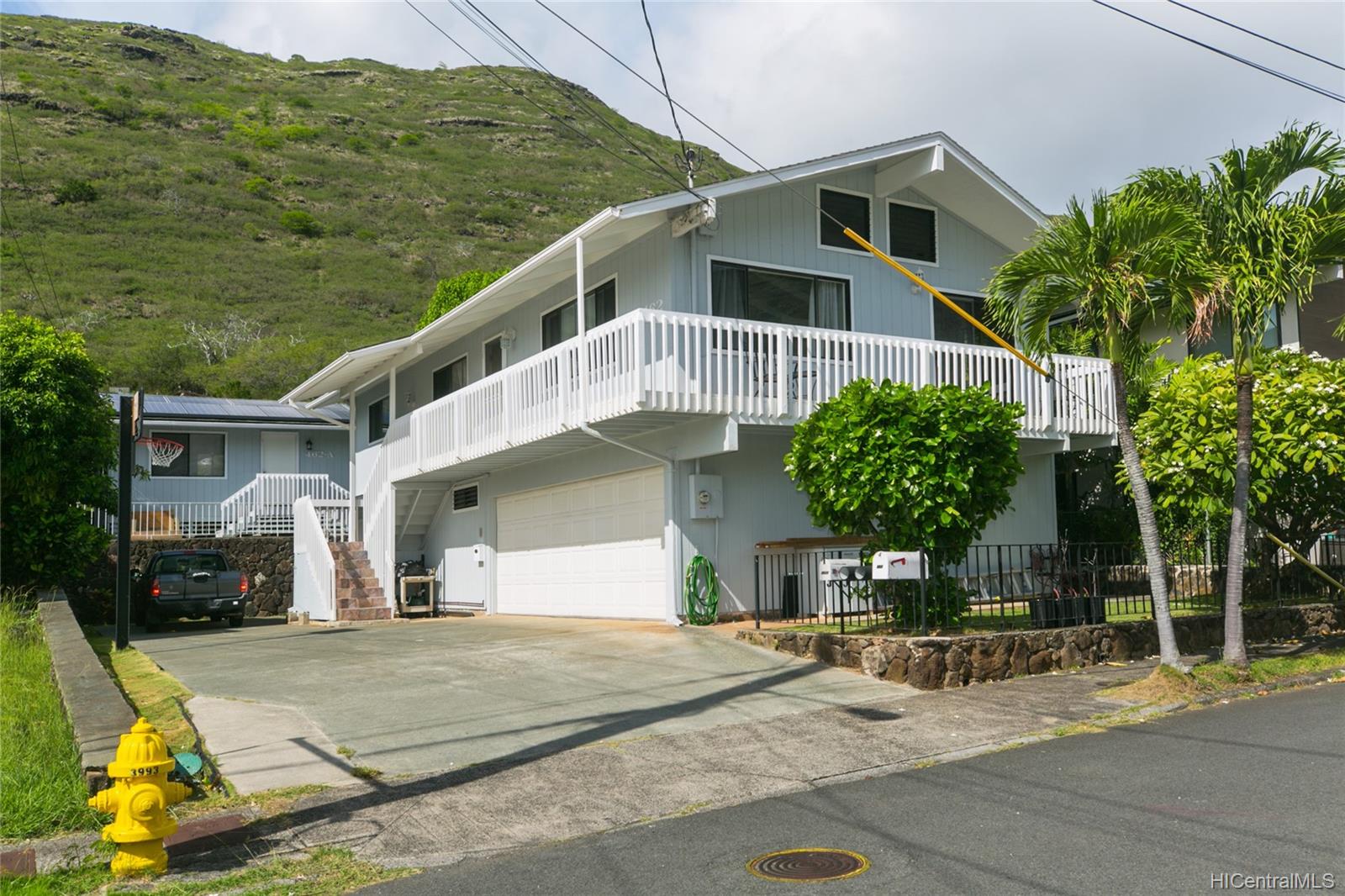 462 Kahinu Street Honolulu, HI 96821