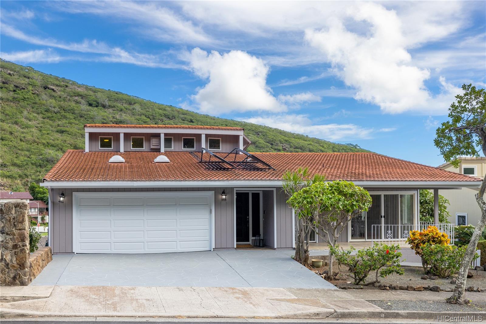 455 Anolani Street Honolulu, HI 96821