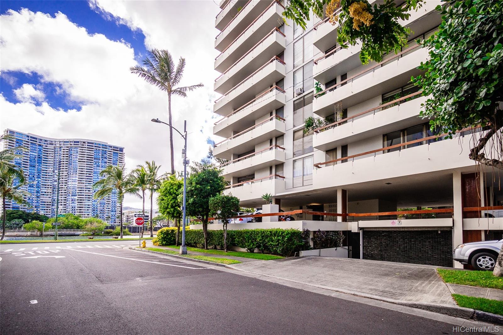 2029 Ala Wai Boulevard #404, Honolulu, HI 96815