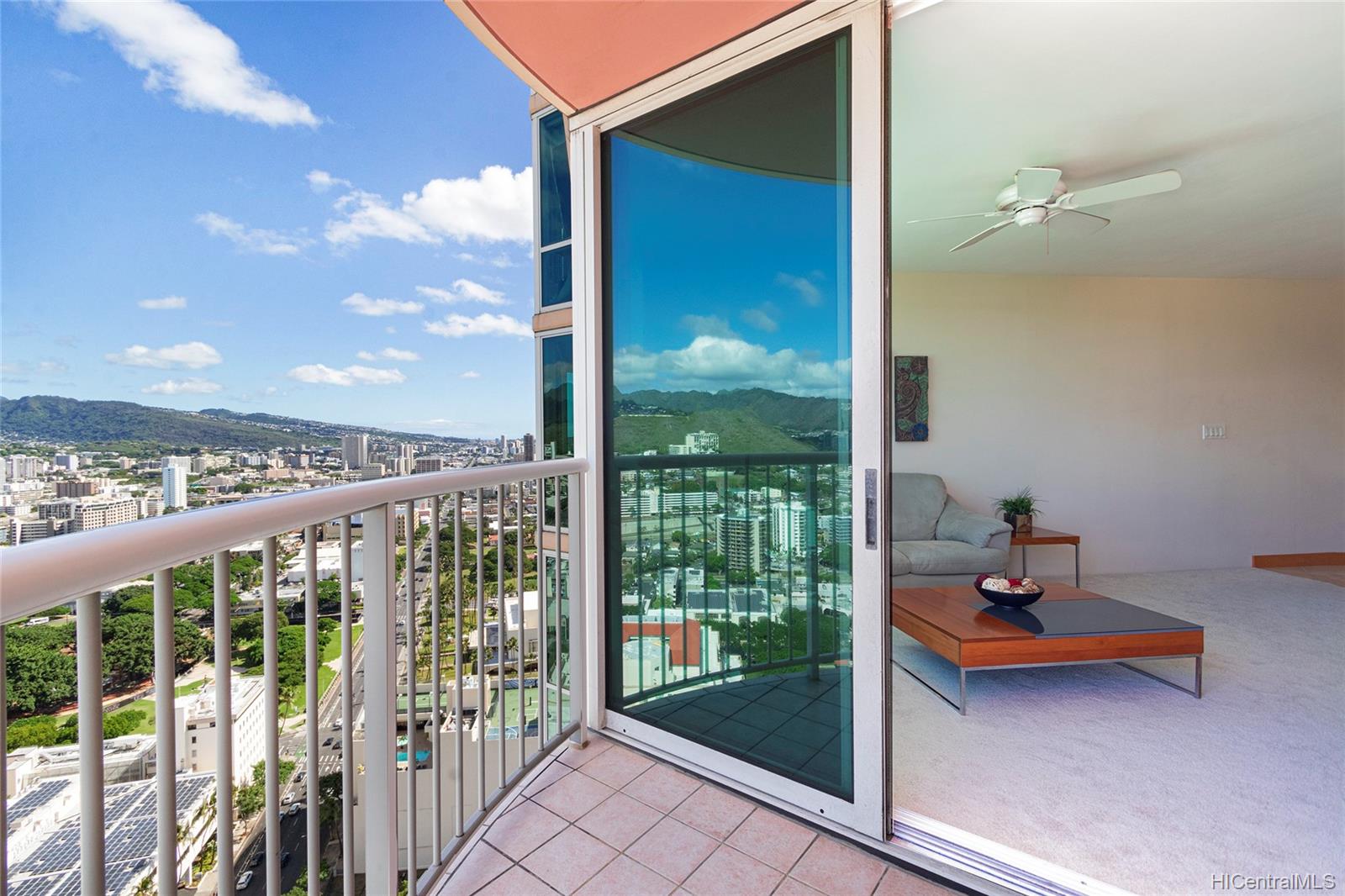 801 King Street #3907, Honolulu, HI 96813