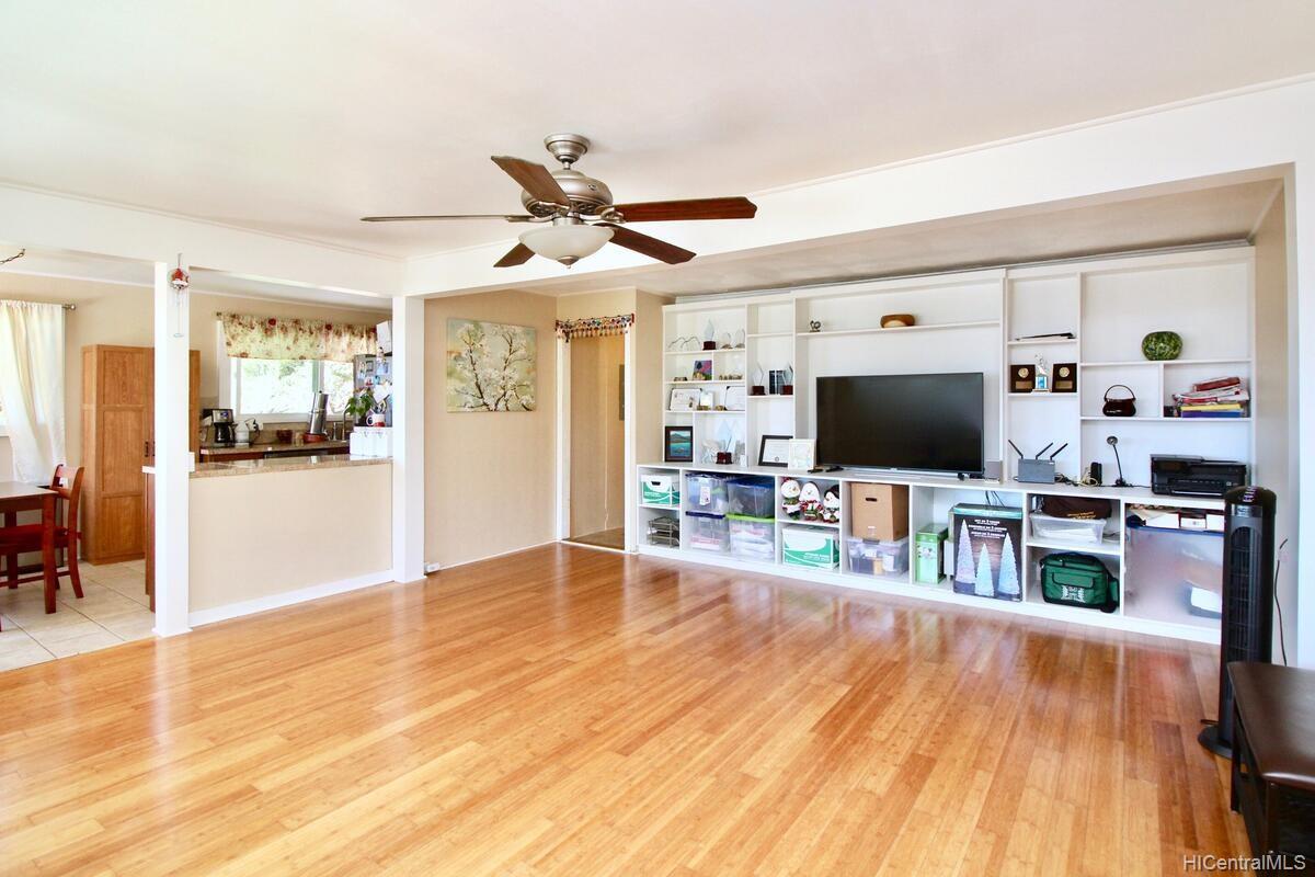 3247 Kalua Place Honolulu, HI 96816