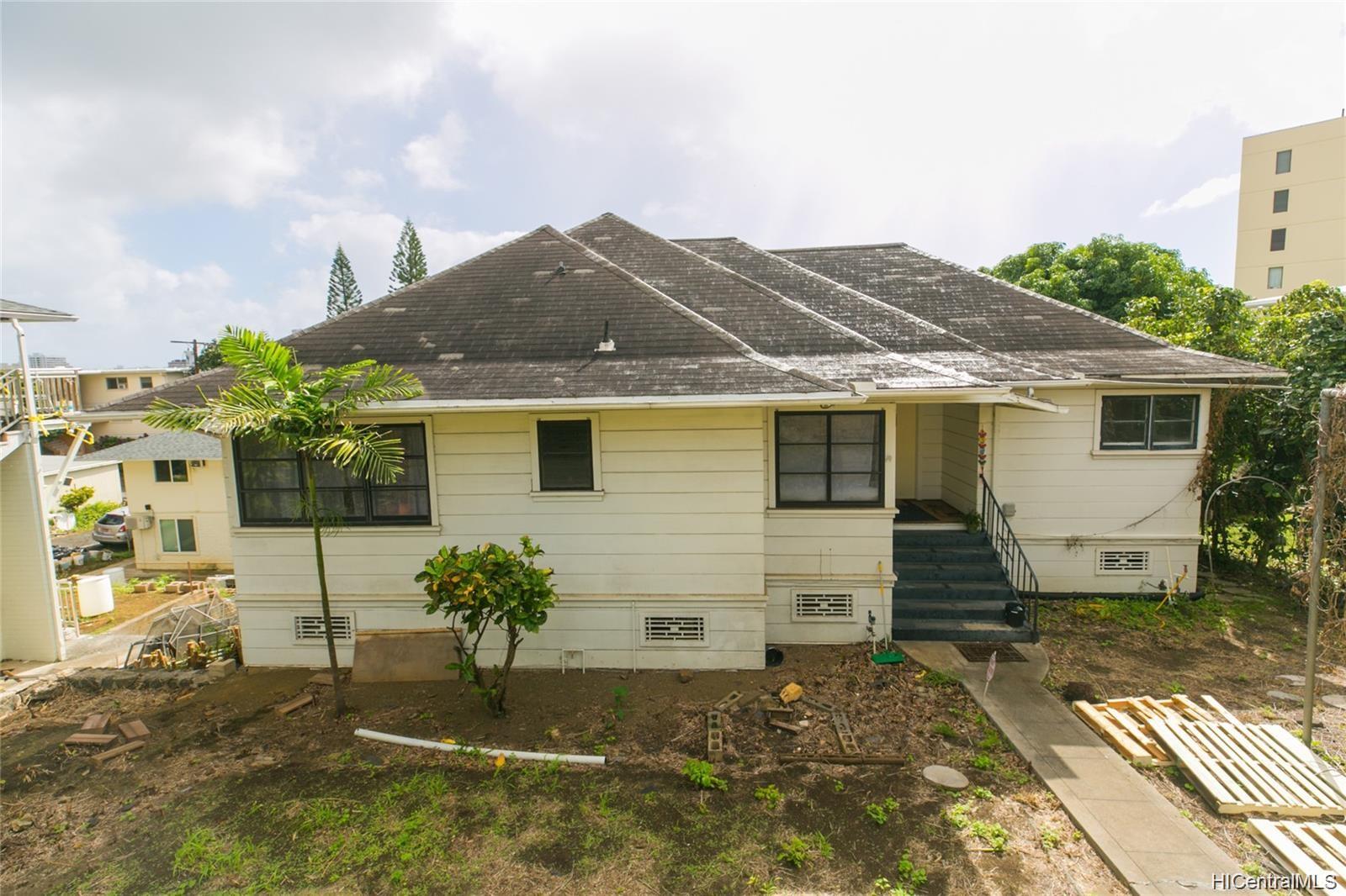 1531 Thurston Avenue Honolulu, HI 96822