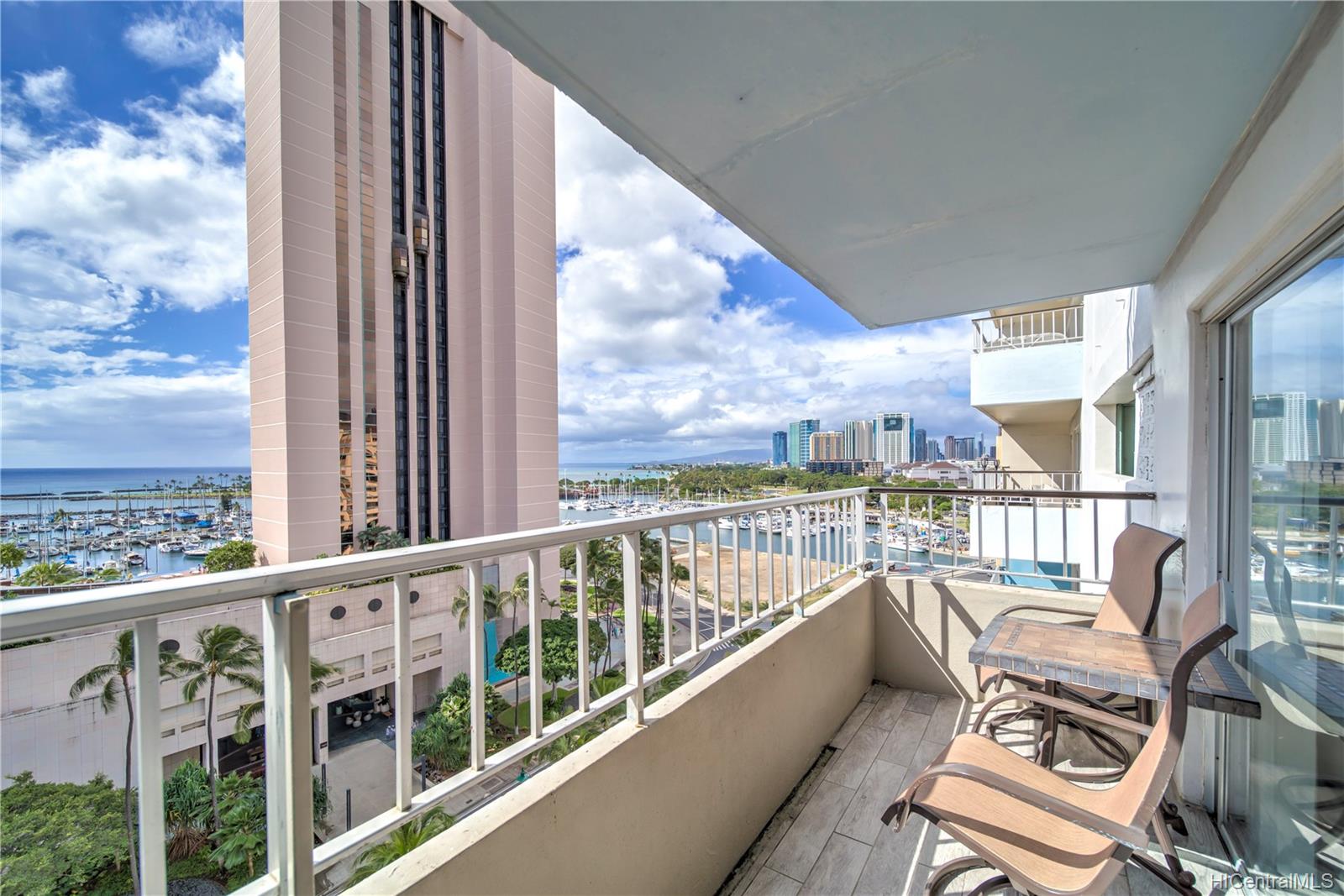 1690 Ala Moana Boulevard #1205, Honolulu, HI 96815