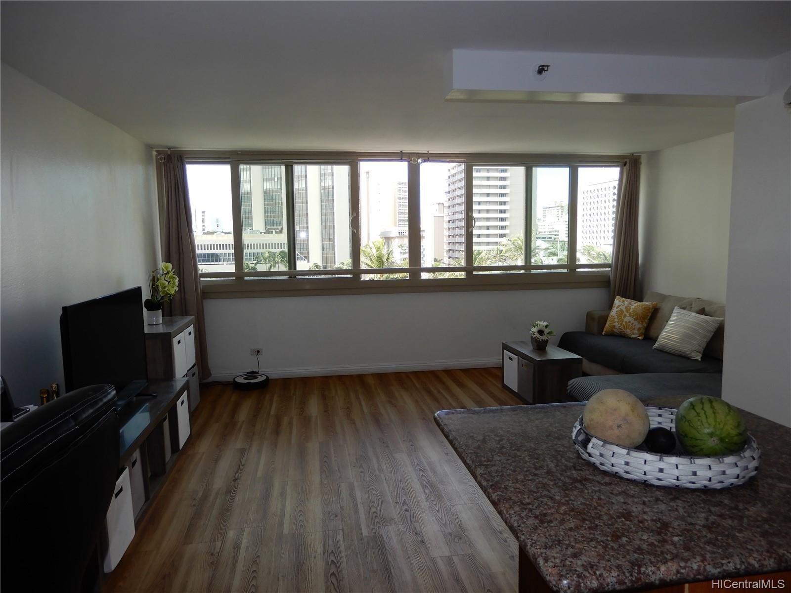 445 Seaside Avenue #1020, Honolulu, HI 96815