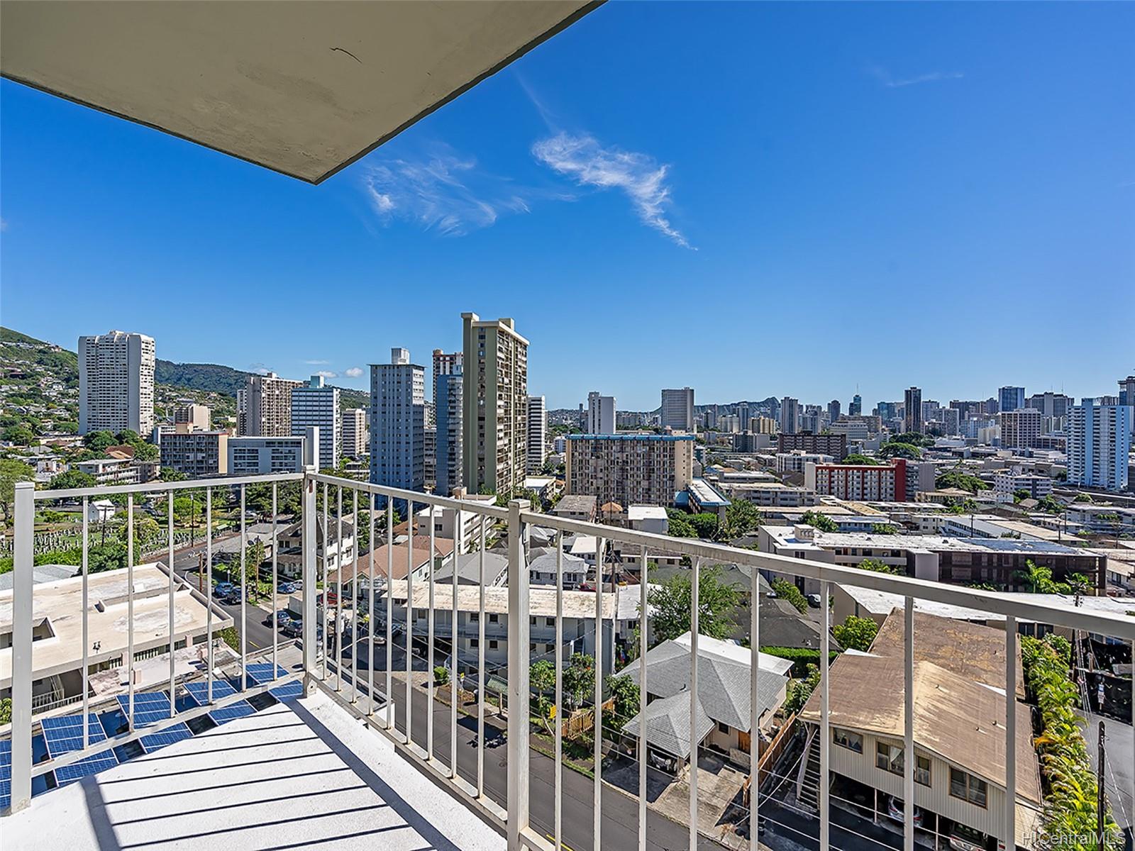 1069 Spencer Street #701, Honolulu, HI 96822