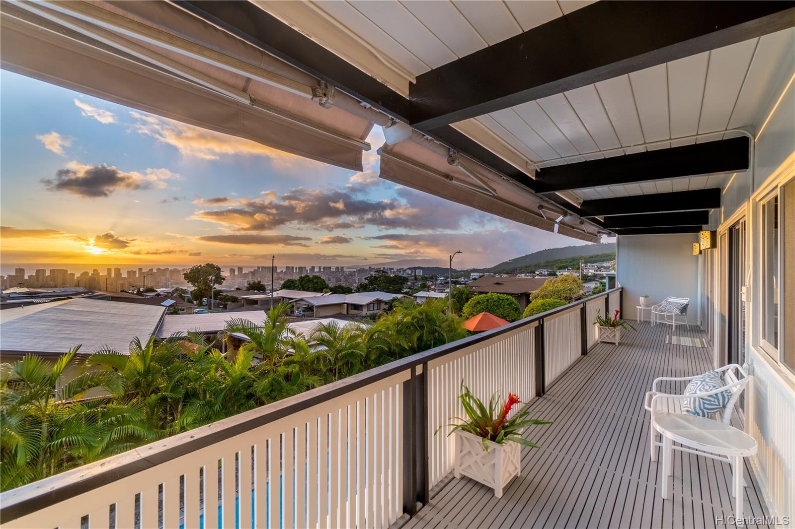 1653 Kanalui Street Honolulu, HI 96816