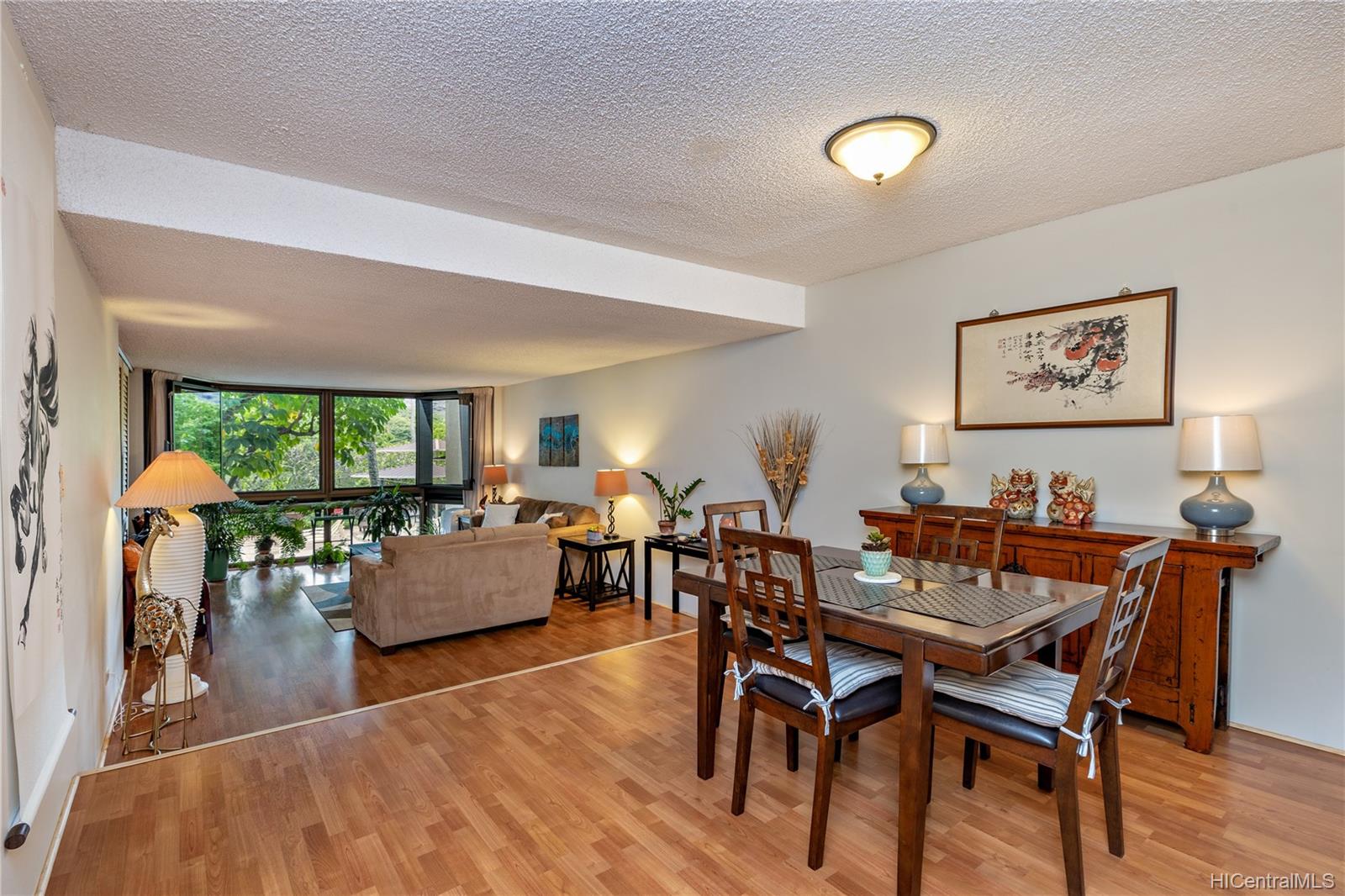 531 Hahaione Street #2/1C, Honolulu, HI 96825